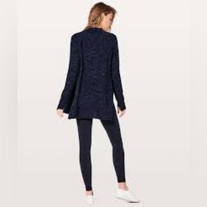 Lululemon Blissful Zen 100% merino wool sweater wrap. Size 8. Navy/white flecks.